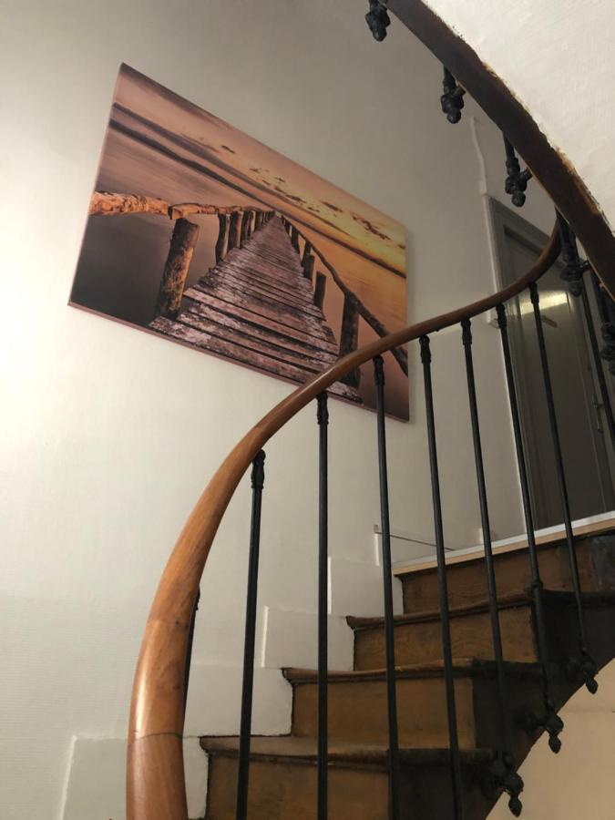 Les Demoiselles Hotel Онфльор Екстериор снимка